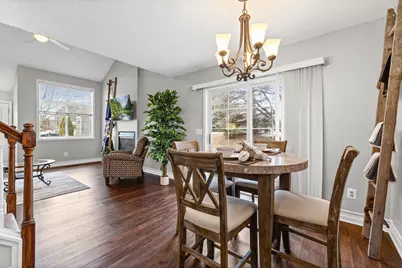 468 Heartland Court, Chanhassen, MN 55317 - Photo 7