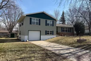 501 Veda Dr, Redwood Falls, MN 56283 - Photo 1