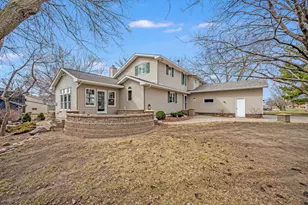 805 Hengen St, Fairmont, MN 56031 - Photo 3