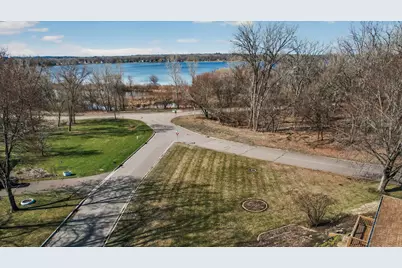 2420 Lancaster Lane N, Plymouth, MN 55441 - Photo 63