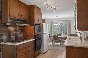 2420 Lancaster Ln N, Plymouth, MN 55441 - Photo 15