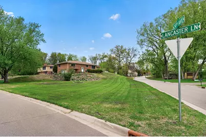 2420 Lancaster Lane N, Plymouth, MN 55441 - Photo 37