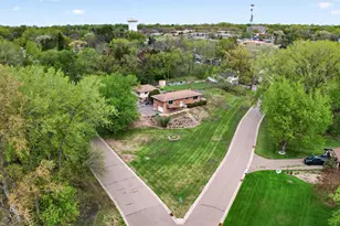 2420 Lancaster Ln N, Plymouth, MN 55441 - Photo 53