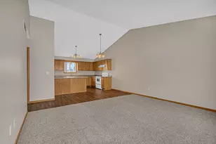 206 Appaloosa Ct, Braham, MN 55006 - Photo 9