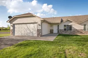 206 Appaloosa Ct, Braham, MN 55006 - Photo 1