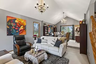 321 Deerfoot Trail, Chanhassen, MN 55317 - Photo 11