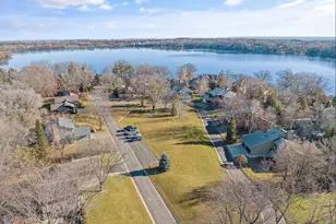 321 Deerfoot Trail, Chanhassen, MN 55317 - Photo 59