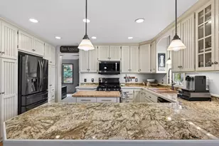 321 Deerfoot Trail, Chanhassen, MN 55317 - Photo 17