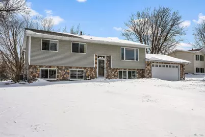 1061 Hillcrest Drive, Woodbury, MN 55125 - Photo 1