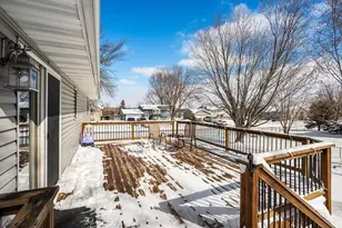 1061 Hillcrest Dr, Woodbury, MN 55125 - Photo 27