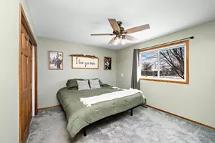 1061 Hillcrest Dr, Woodbury, MN 55125 - Photo 15