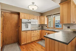 200 W 107th St, Bloomington, MN 55420 - Photo 7