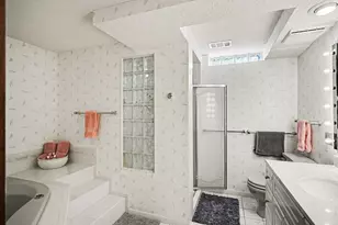 200 W 107th St, Bloomington, MN 55420 - Photo 21