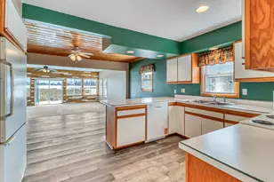 25934 Brolin Beach Rd, Detroit Lakes, MN 56501 - Photo 15