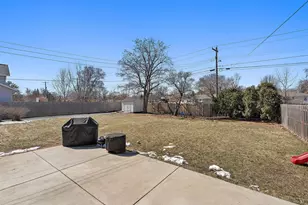 5615 Twin Lake Terrace N, Crystal, MN 55429 - Photo 3