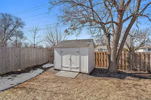 5615 Twin Lake Terrace N, Crystal, MN 55429 - Photo 5