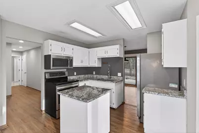 7625 W 138th Street W, Apple Valley, MN 55124 - Photo 11