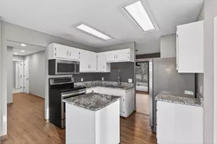 7625 W 138th Street W, Apple Valley, MN 55124 - Photo 11