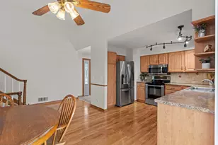 5427 Brittany Ct, White Bear Township, MN 55110 - Photo 5