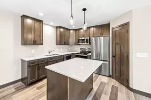 800 Texas Ave NW, Hutchinson, MN 55350 - Photo 3