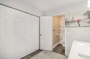 4001 Heritage Hills Dr, Bloomington, MN 55437 - Photo 15
