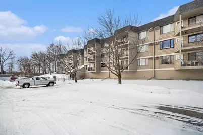 4001 Heritage Hills Drive #304, Bloomington, MN 55437 - Photo 23