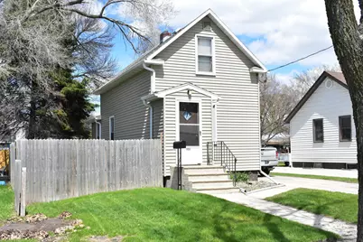 1404 2nd Avenue N, Moorhead, MN 56560 - Photo 1