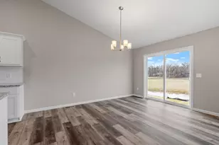 4712 5th St NE, Saint Cloud, MN 56304 - Photo 7