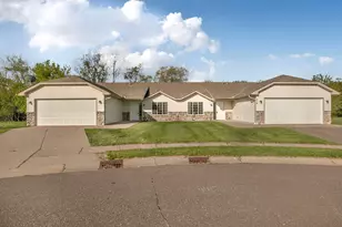 216 Appaloosa Ct, Braham, MN 55006 - Photo 21