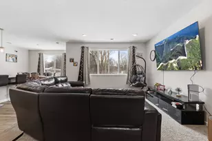 10060 Drake St NW, Coon Rapids, MN 55433 - Photo 7