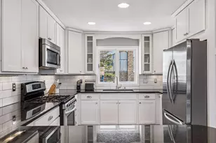 7221 Cornelia Dr, Edina, MN 55435 - Photo 9