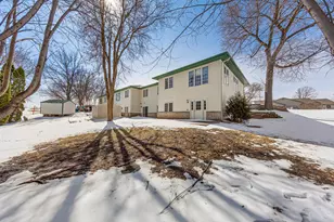 2129 Bard Ct, Faribault, MN 55021 - Photo 7