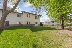 2129 Bard Ct, Faribault, MN 55021 - Photo 7
