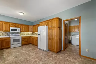 2129 Bard Ct, Faribault, MN 55021 - Photo 15