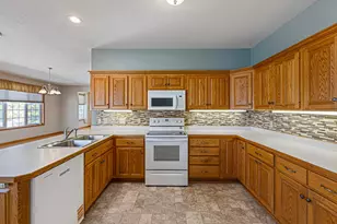 2129 Bard Ct, Faribault, MN 55021 - Photo 17