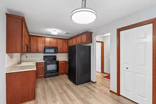 1316 Raintree Ln, Waconia, MN 55387 - Photo 13