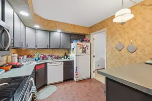 2465 Londin Ln E, Maplewood, MN 55119 - Photo 13