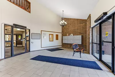 3850 Plymouth Boulevard #323, Plymouth, MN 55446 - Photo 5