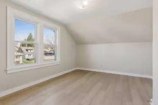 1871 Hyacinth Ave E, Saint Paul, MN 55119 - Photo 17