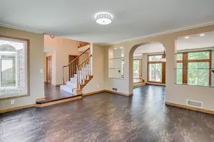 8973 Knoble Ct, Eden Prairie, MN 55347 - Photo 11