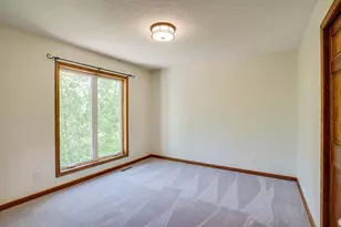 8973 Knoble Ct, Eden Prairie, MN 55347 - Photo 31