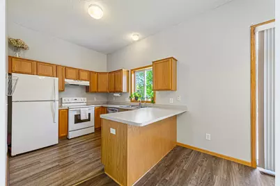 1313 Constitutional Drive, Northfield, MN 55057 - Photo 9