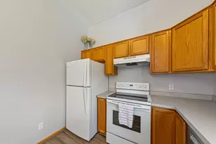 1313 Constitutional Dr, Northfield, MN 55057 - Photo 15