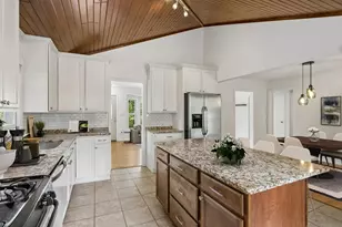 1030 Prior Ave S, Saint Paul, MN 55116 - Photo 7