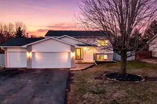 800 11th Ave SW, Isanti, MN 55040 - Photo 13