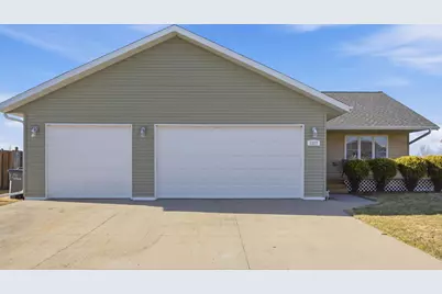 1527 41st Avenue S, Moorhead, MN 56560 - Photo 1