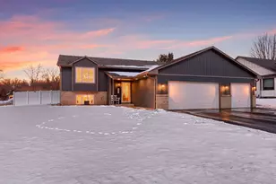 6356 11th St N, Oakdale, MN 55128 - Photo 1