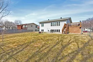 2933 Heatherwood Cir S, Moorhead, MN 56560 - Photo 5