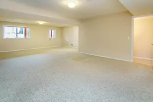 9125 Medley Cir, Golden Valley, MN 55427 - Photo 31