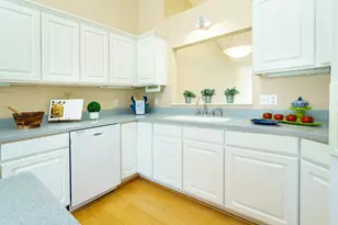 9125 Medley Cir, Golden Valley, MN 55427 - Photo 5